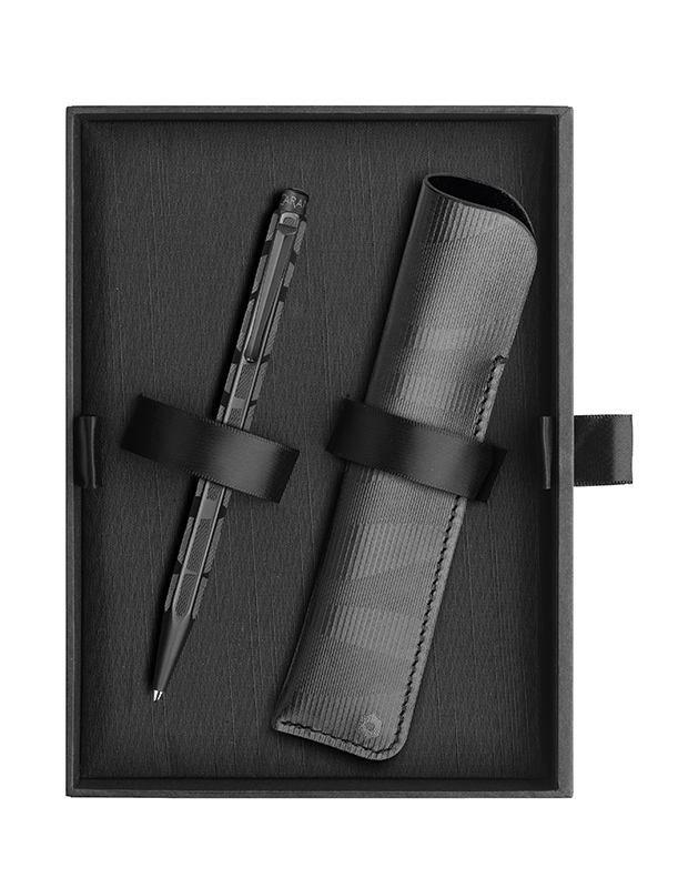 Image of Kulspetspenna Caran d´Ache Ecridor black lines Set ballpoint pen and leather case 8902010 7630002360364